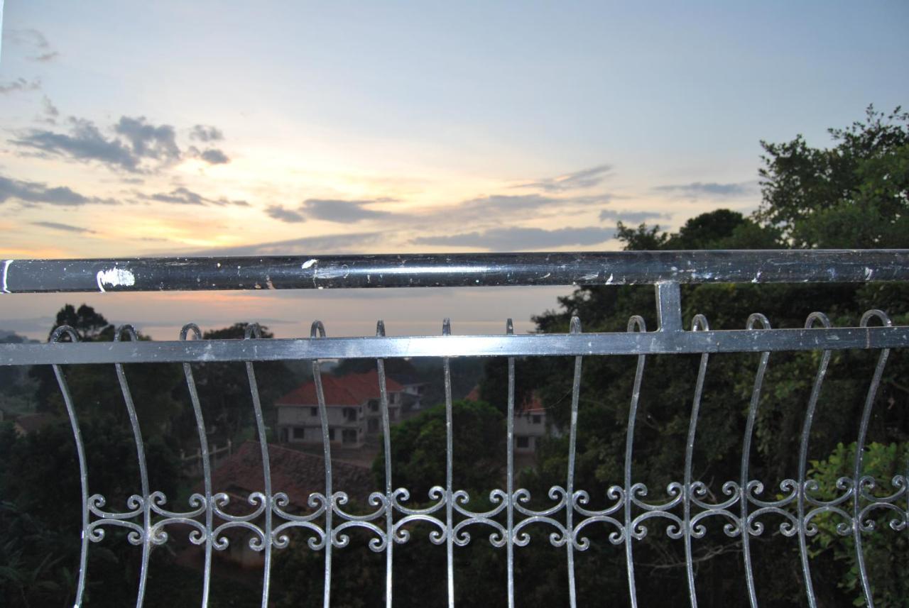 Frontiers Hotel Entebbe Exterior photo